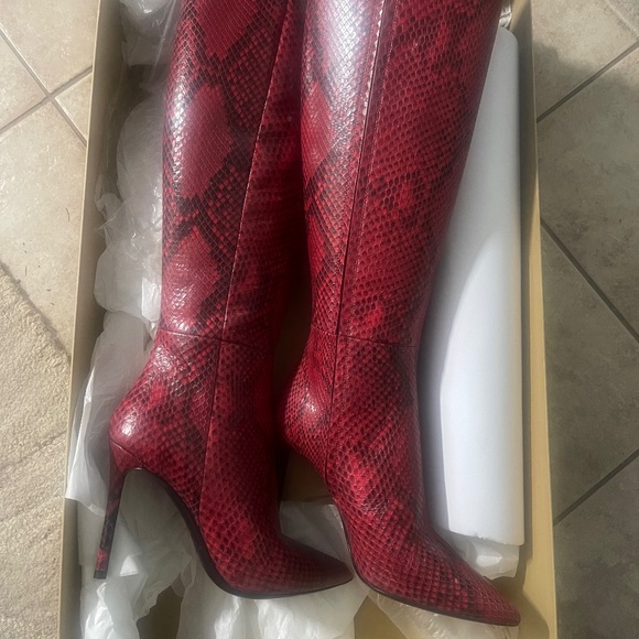 Michael Kors Collection Vesey Python boots in crimson - Picture 1 of 7